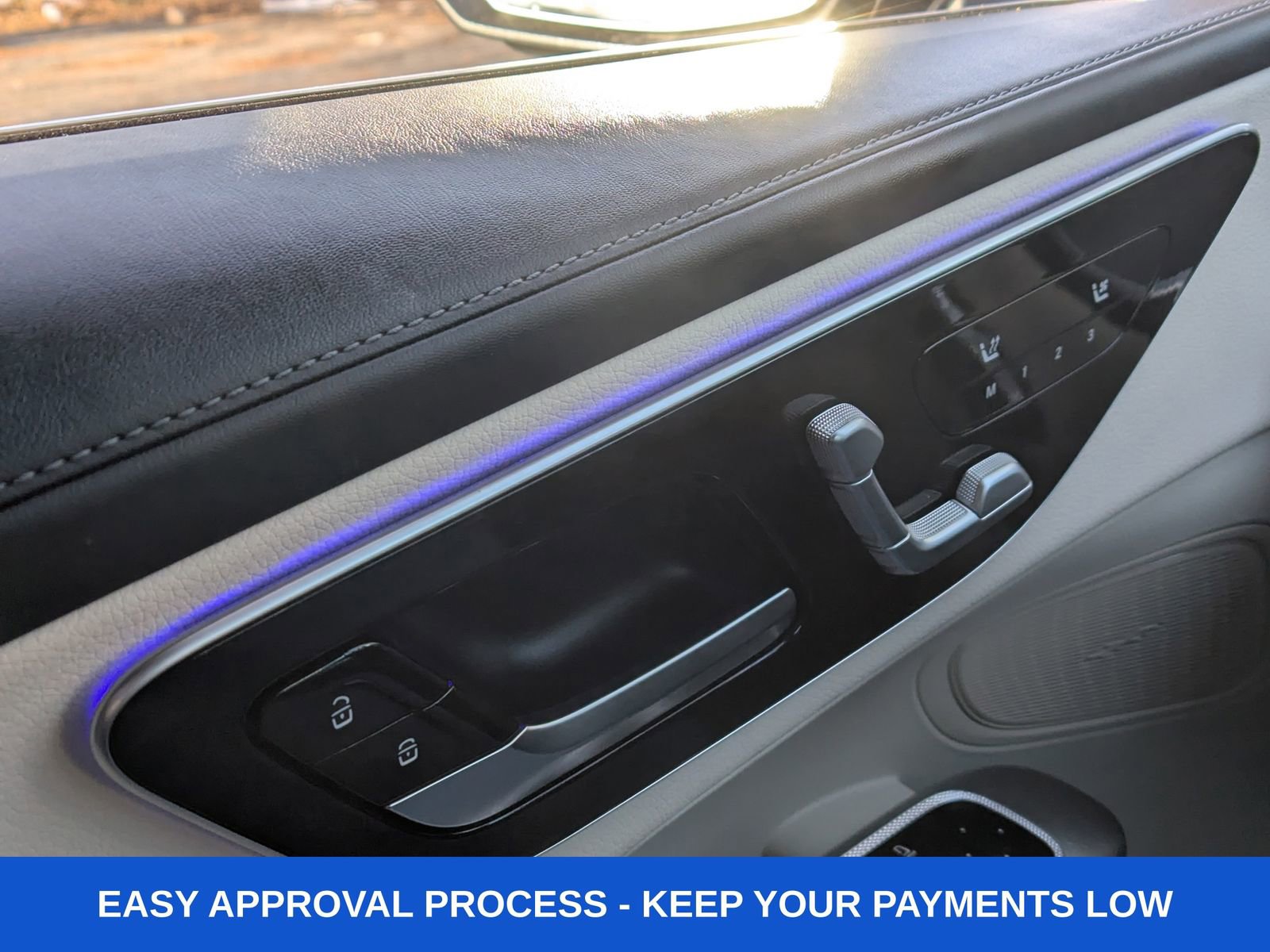 Used 2024 Mercedes-Benz GLC 300 4MATIC image 32