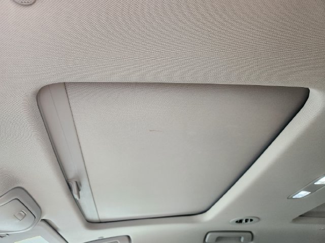 Used 2018 Buick Enclave Premium w/ Experience Buick Package FWD image 25