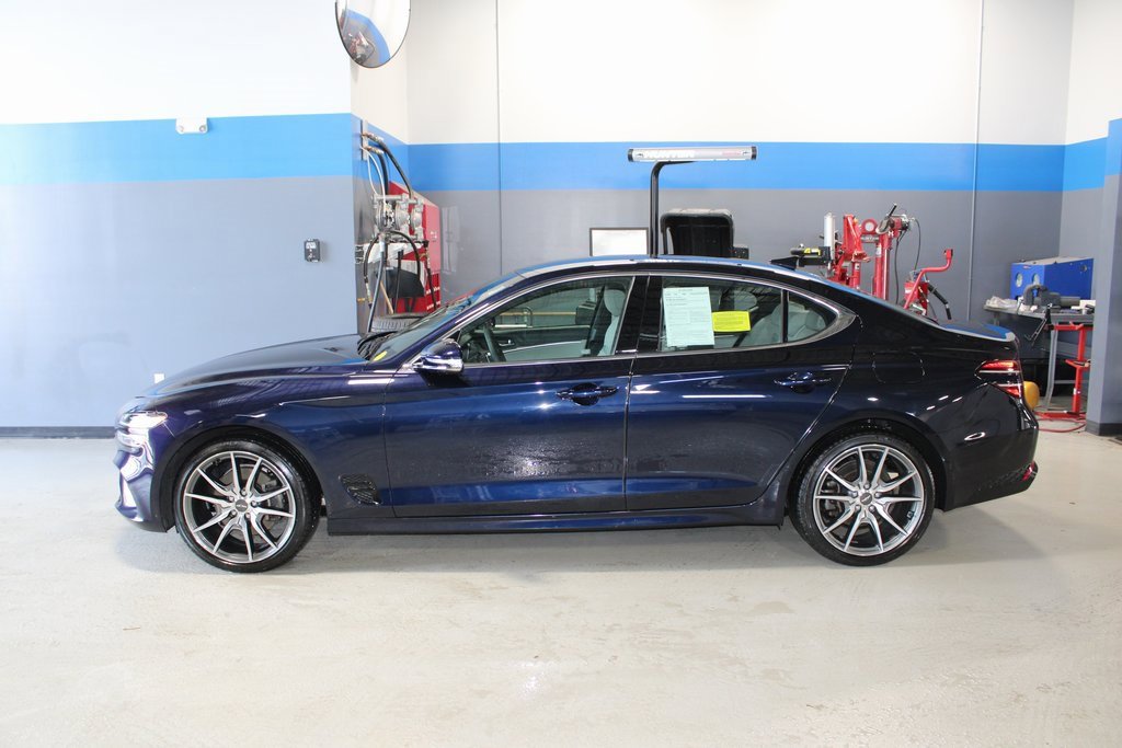 Used 2023 Genesis G70 2.0T image 15