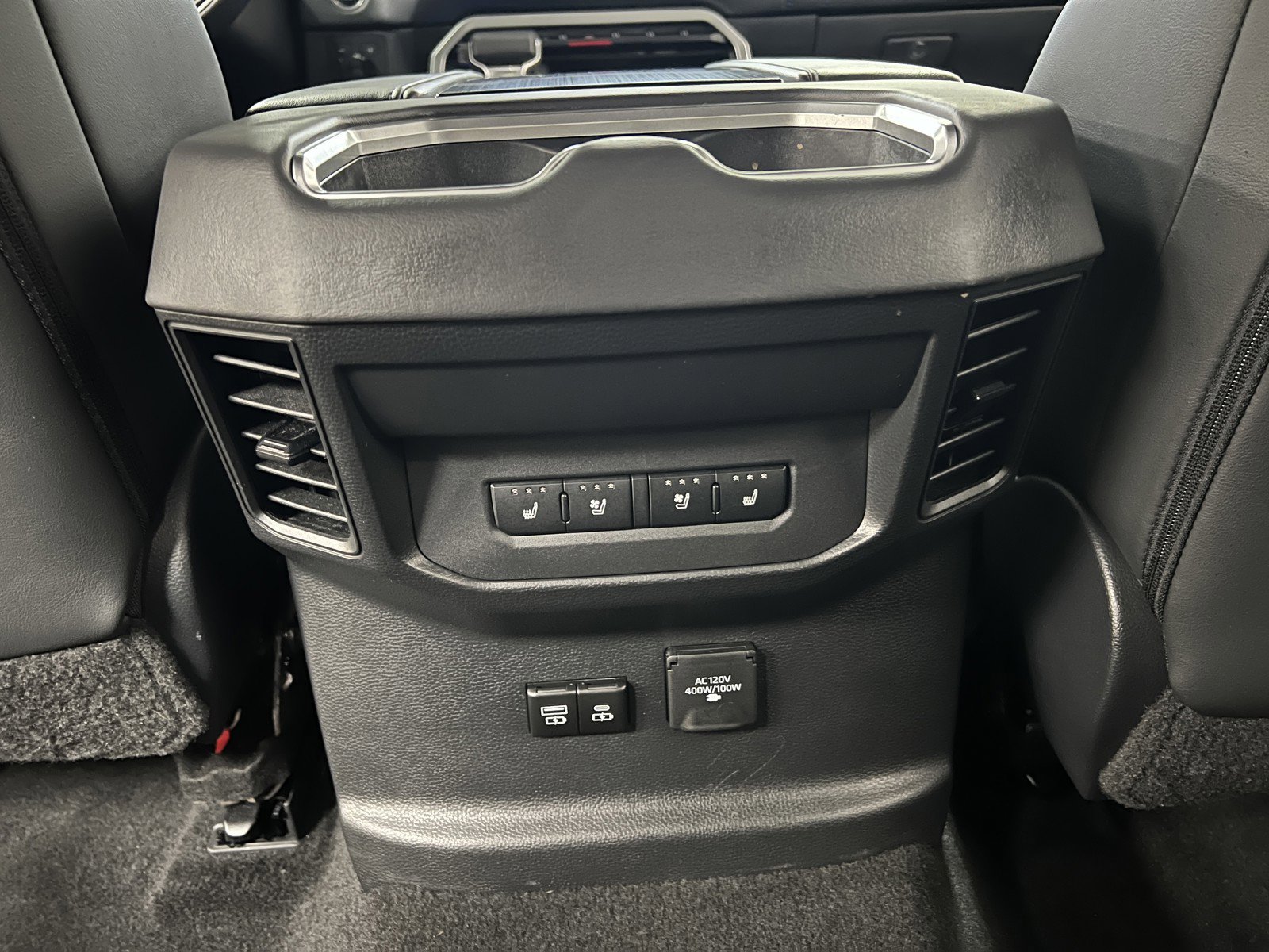 Used 2024 Toyota Tundra Platinum image 13