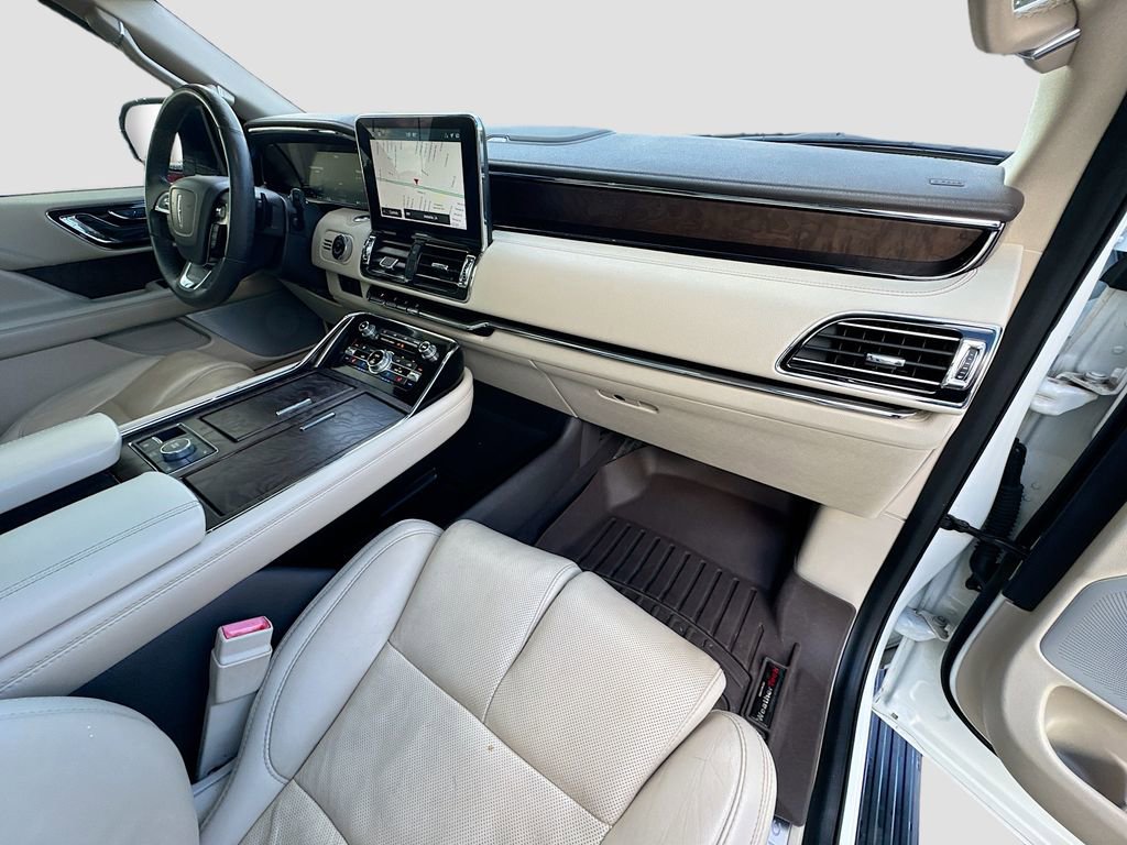 Used 2020 Lincoln Navigator L Reserve w/ Luxury Package image 31