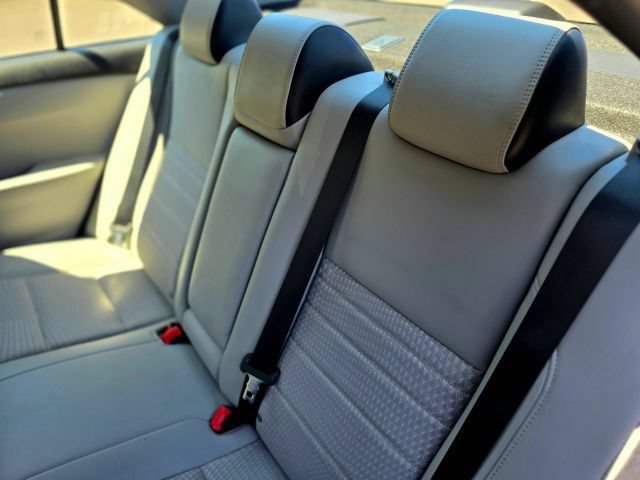 Used 2015 Toyota Camry SE FWD image 42
