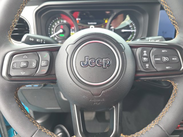 Used 2024 Jeep Wrangler Unlimited AWD/4WD image 19