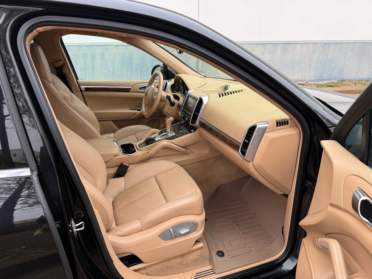 Used 2012 Porsche Cayenne image 23