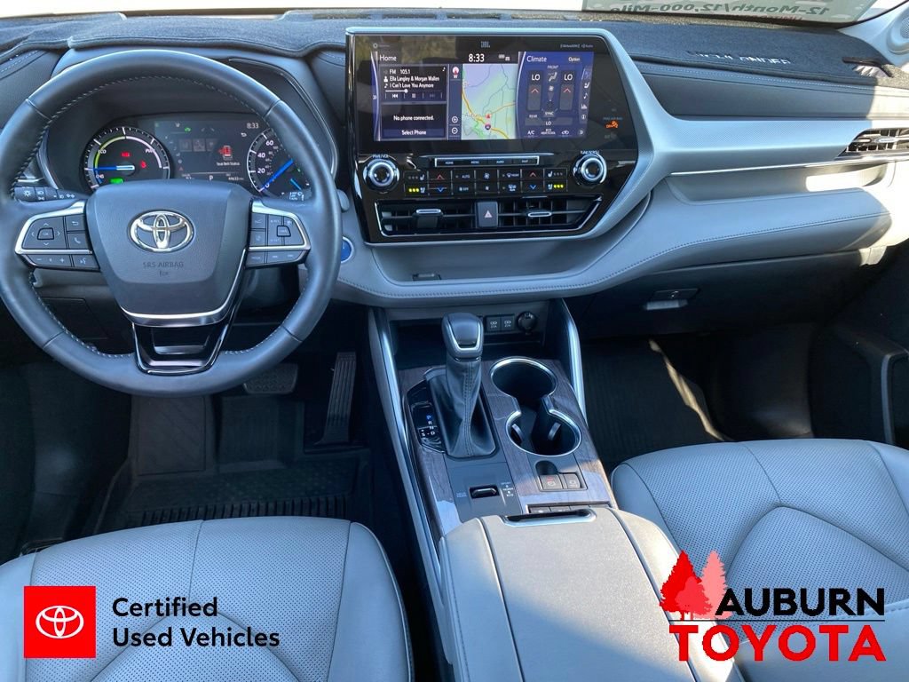 Certified 2021 Toyota Highlander Platinum AWD/4WD image 35