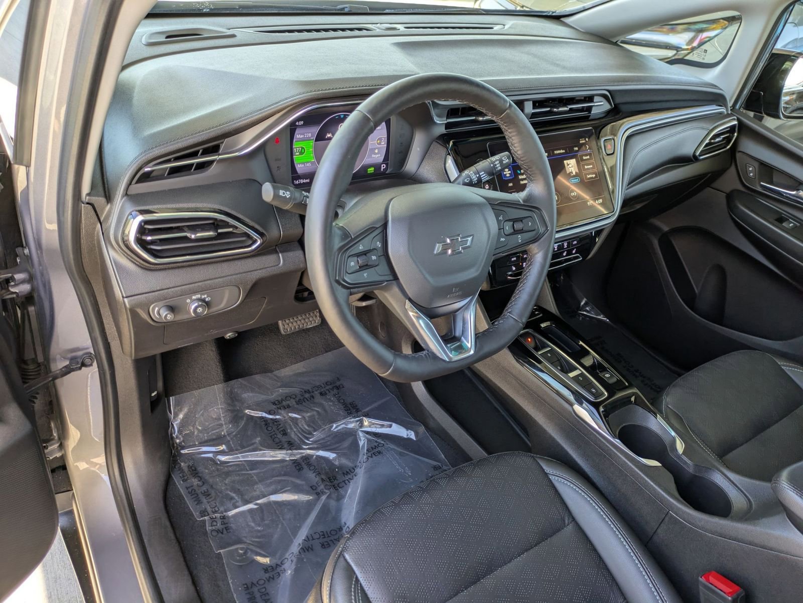 Used 2023 Chevrolet Bolt LT FWD image 12