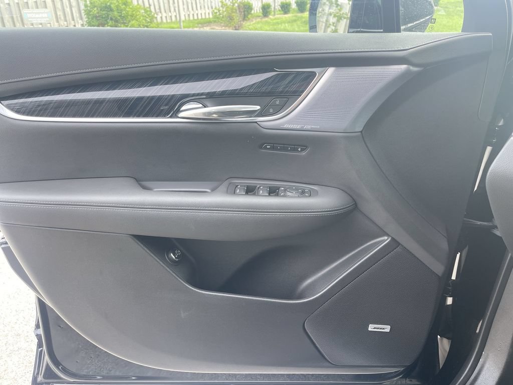 Certified 2024 Cadillac XT6 Premium Luxury w/ LPO, Floor Liner Package AWD/4WD image 36