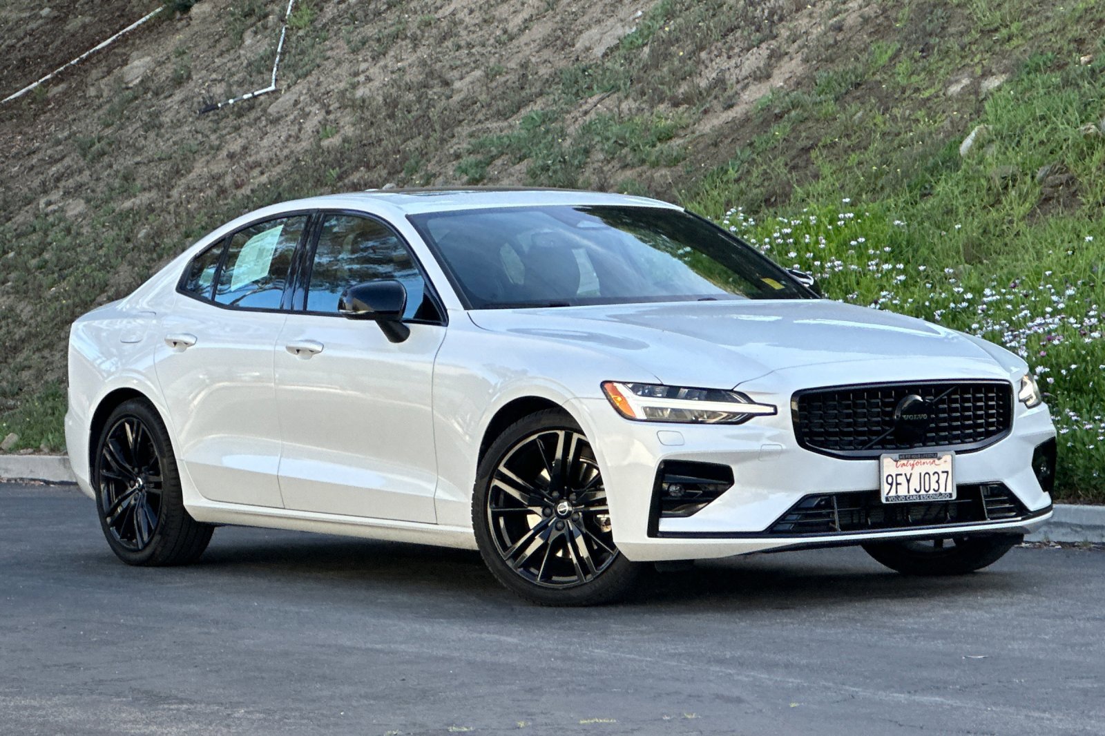 Certified 2023 Volvo S60 B5 Plus w/ Climate Package image 2