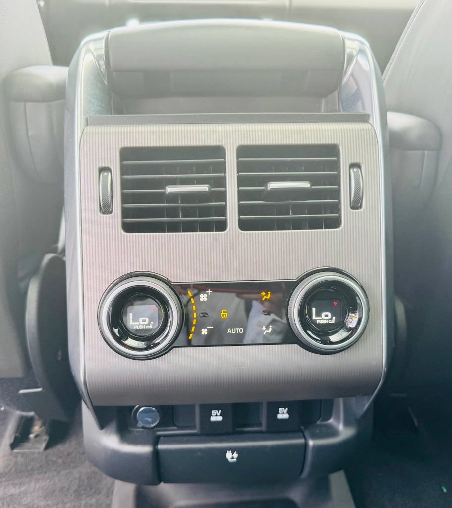 Used 2018 Land Rover Range Rover Sport HSE AWD/4WD image 14
