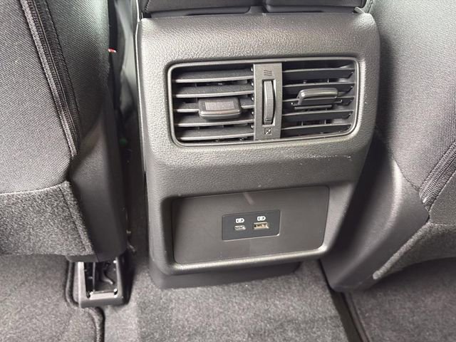 Used 2023 Nissan Rogue SV AWD/4WD image 15