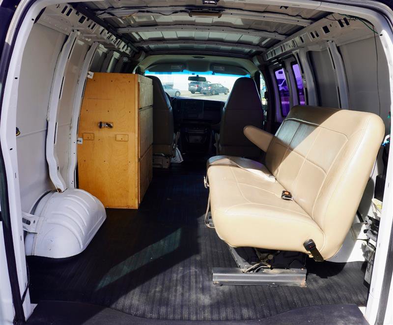Used 2003 GMC Savana 1500 image 29