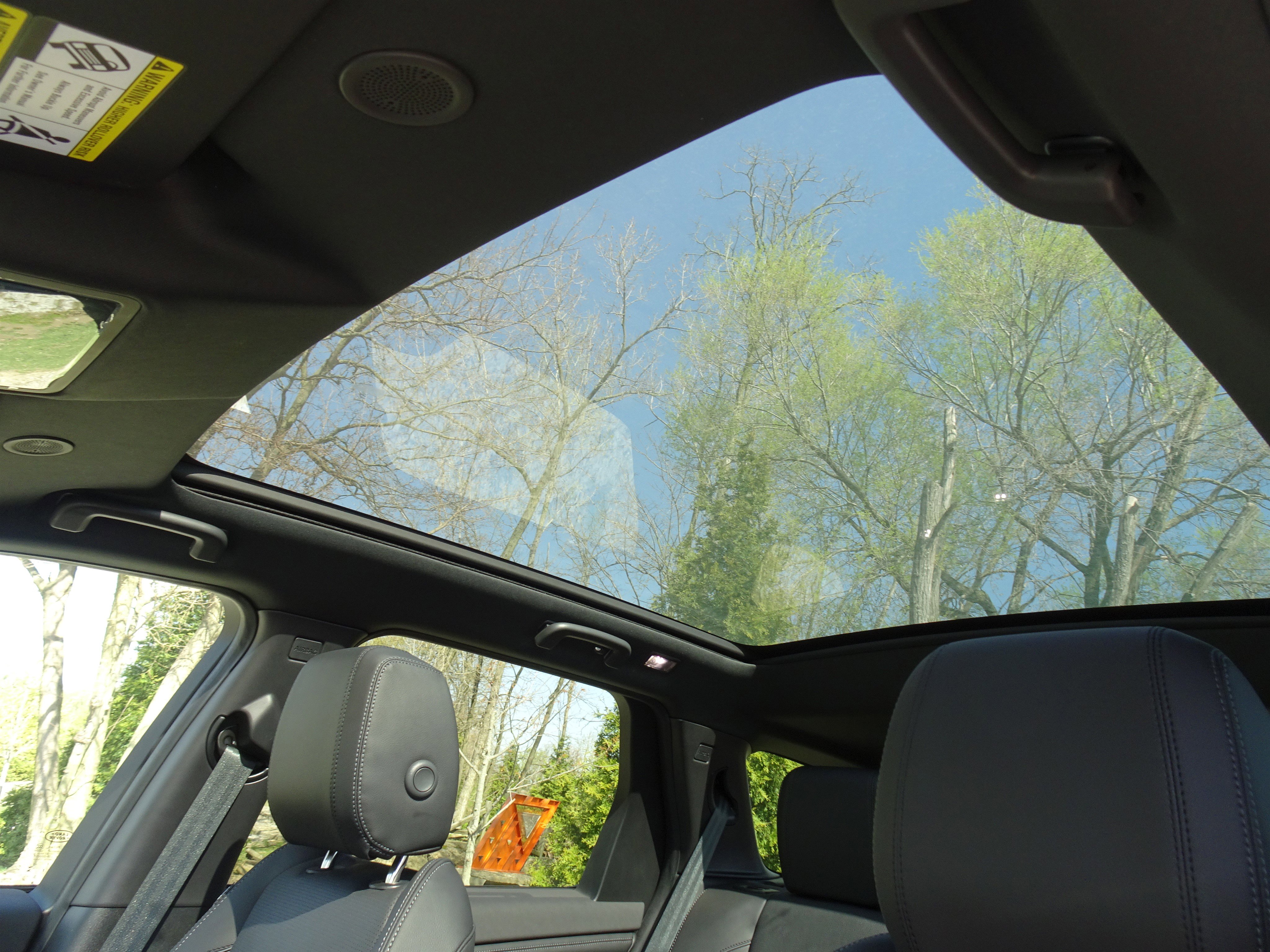 New 2025 Land Rover Discovery Sport Dynamic SE image 18