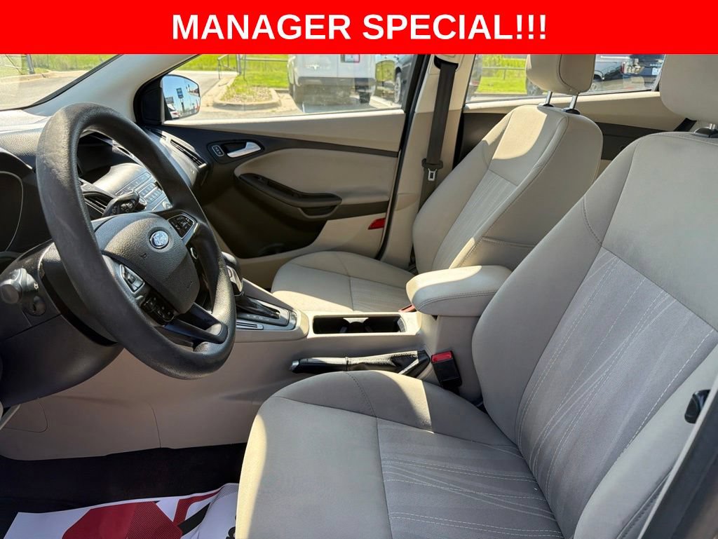 Used 2018 Ford Focus SE FWD image 15