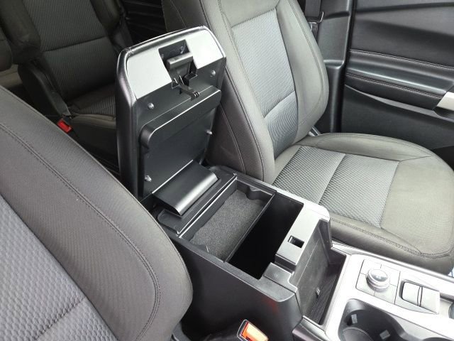 Used 2022 Ford Explorer XLT image 35
