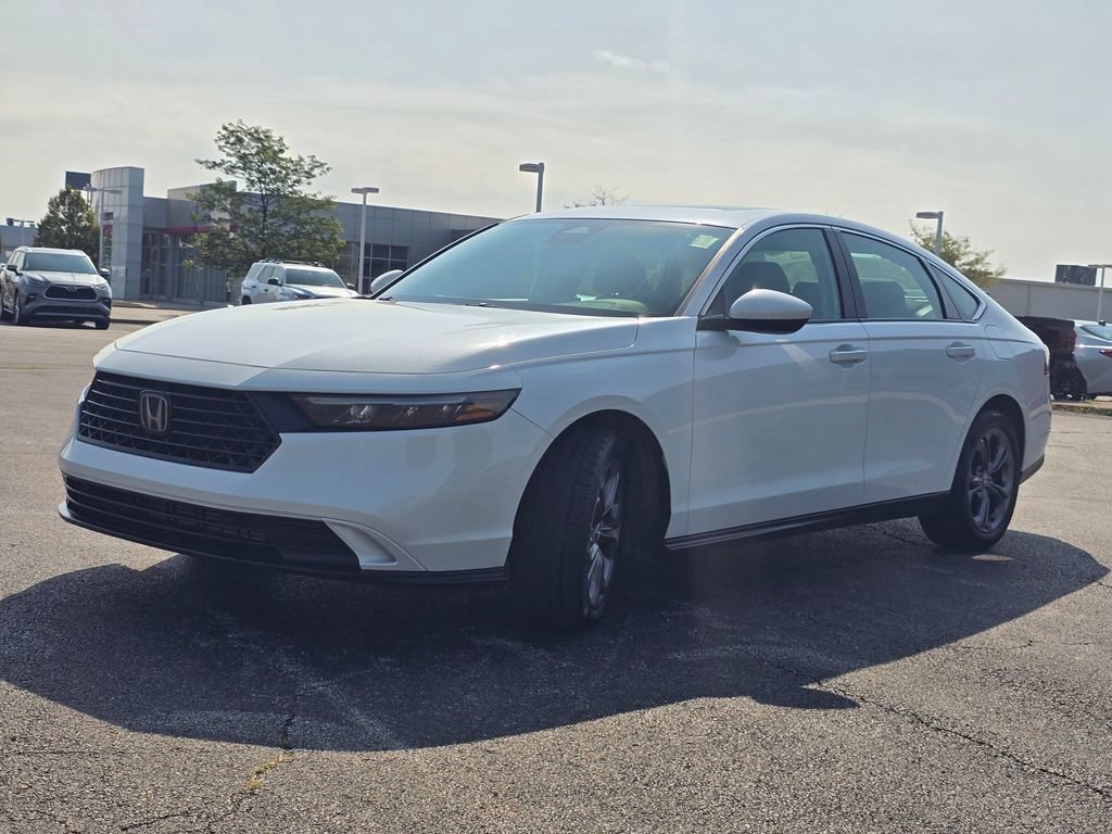 Used 2023 Honda Accord EX image 12