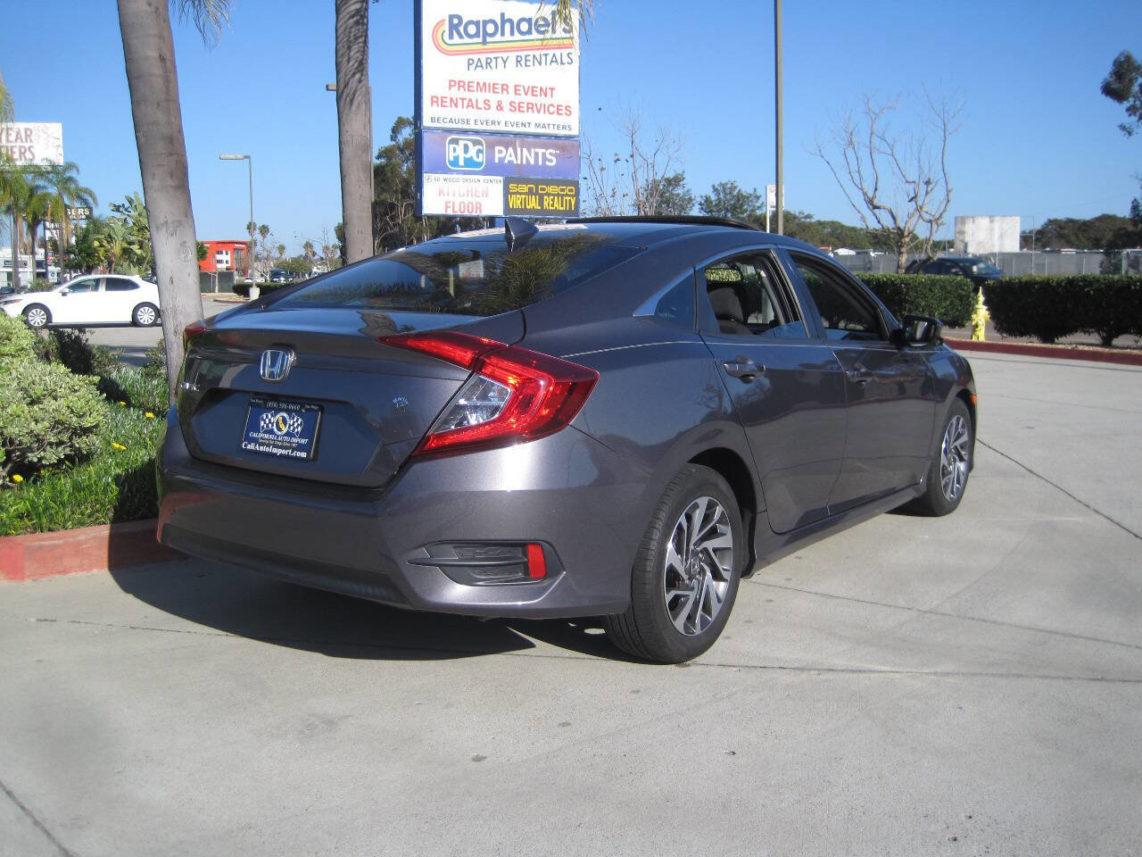 Used 2018 Honda Civic EX image 4