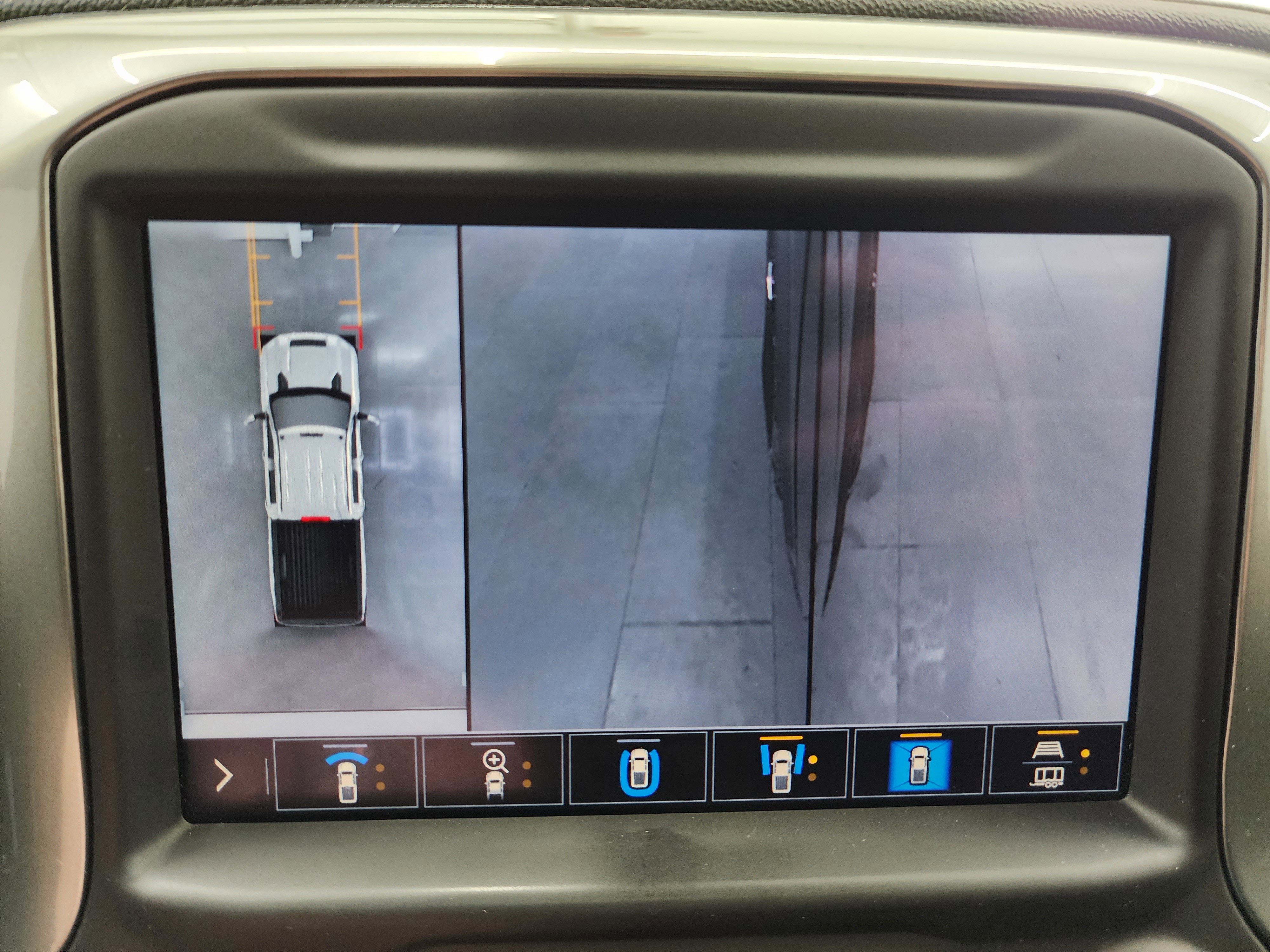 Used 2023 Chevrolet Silverado 2500 LTZ w/ LTZ Plus Package image 70