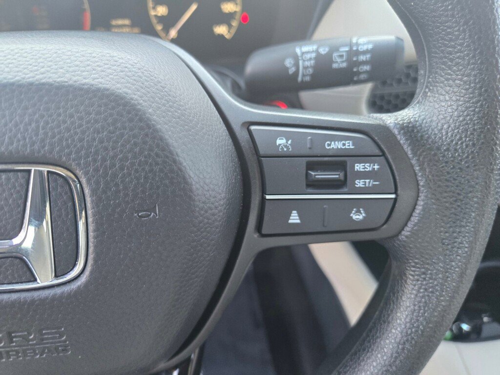 Certified 2025 Honda HR-V LX image 23