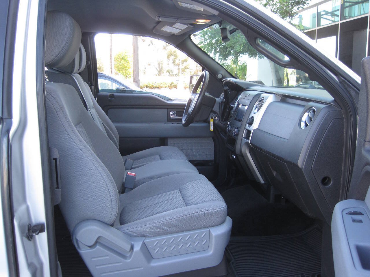 Used 2013 Ford F150 XLT w/ Luxury Equipment Group AWD/4WD image 26