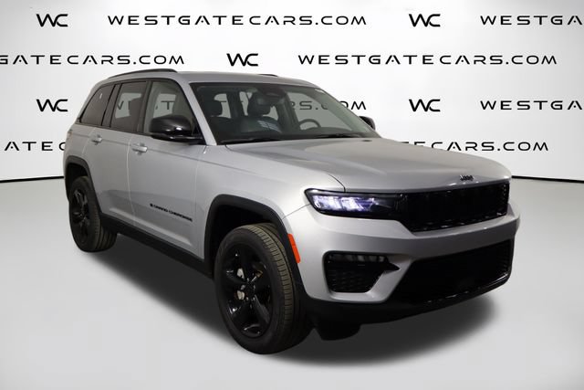 Used 2023 Jeep Grand Cherokee Limited w/ Black Appearance Package RWD image 43
