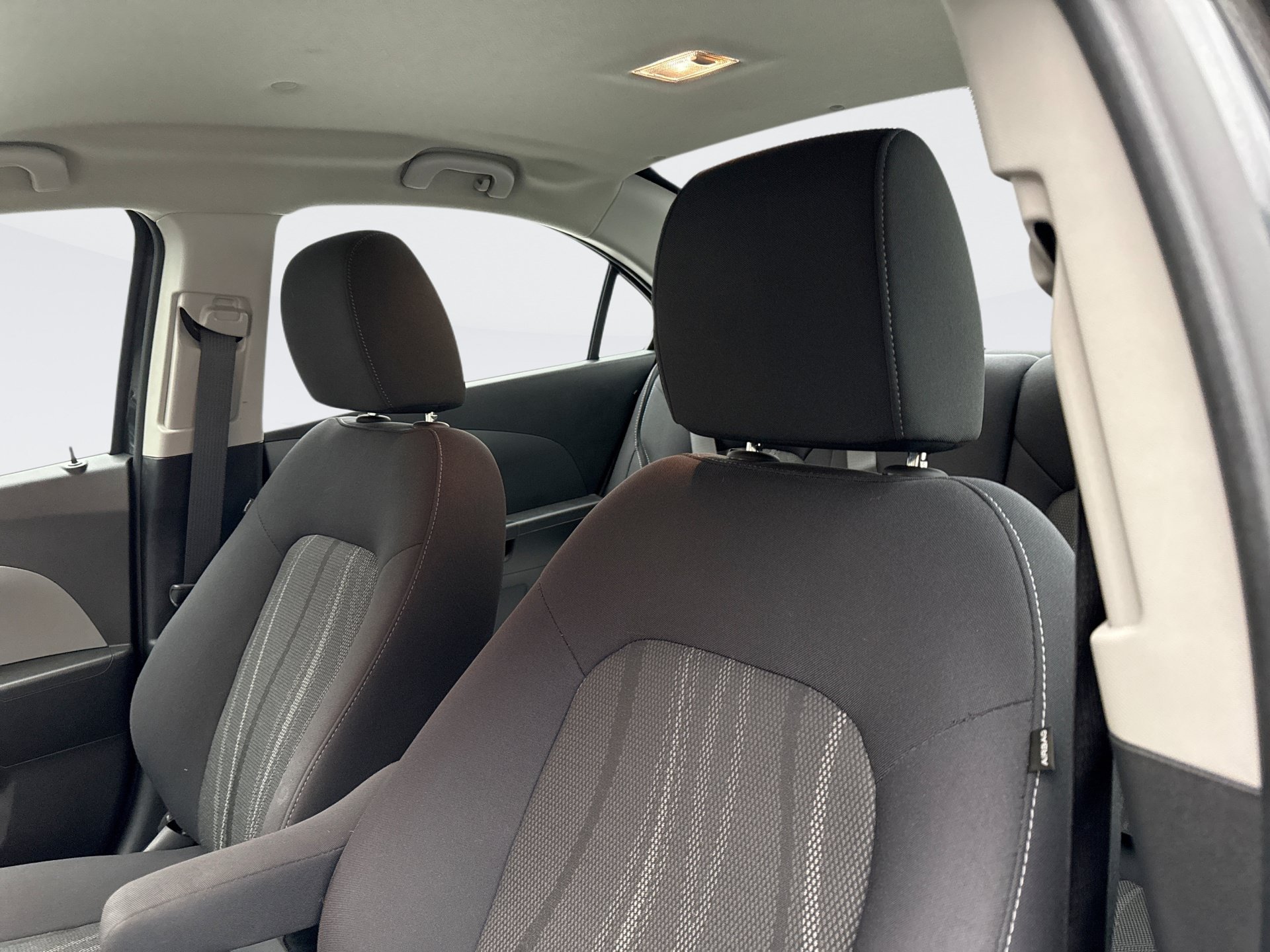 Used 2020 Chevrolet Sonic LT FWD image 10