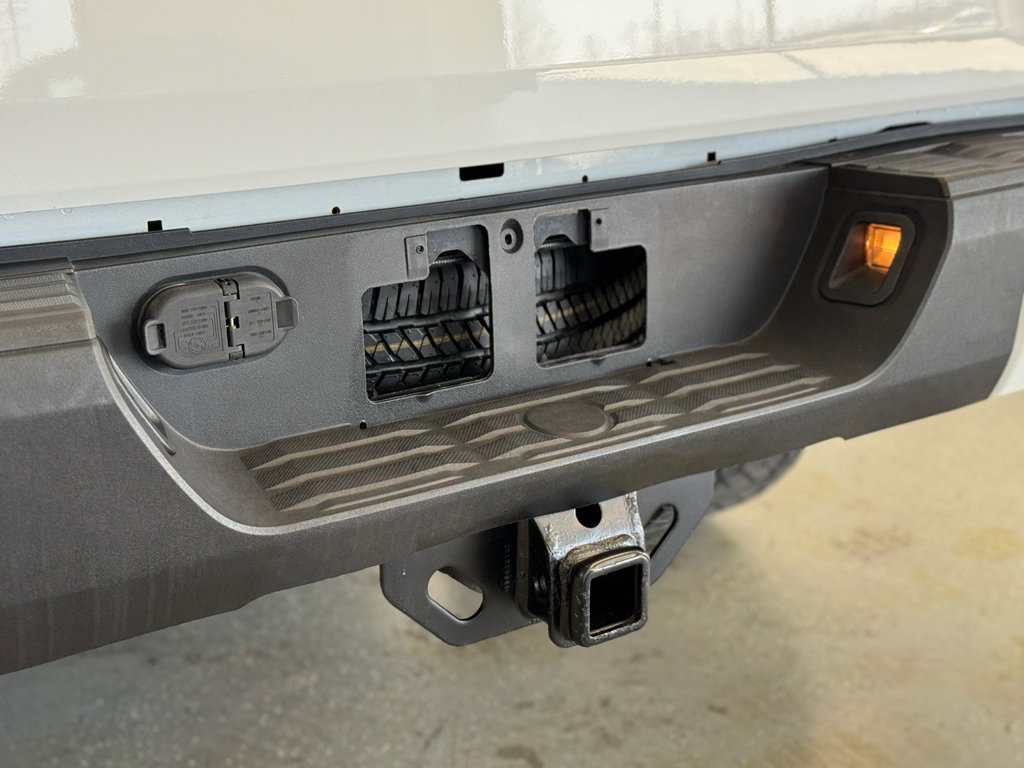 Used 2017 Toyota Tundra SR5 w/ SR5 Upgrade Package image 33