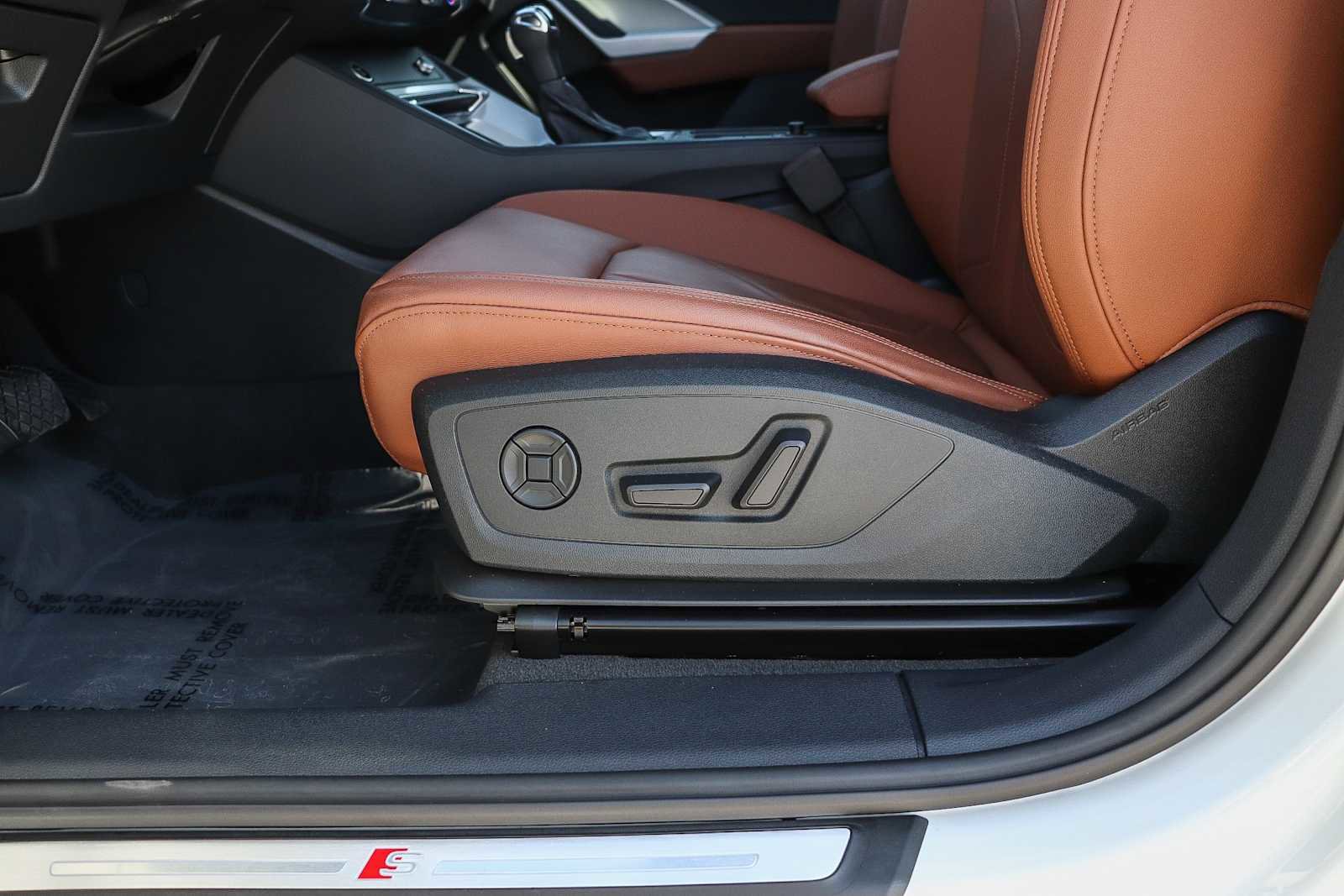 Used 2023 Audi Q3 2.0T Premium w/ Convenience Package image 27