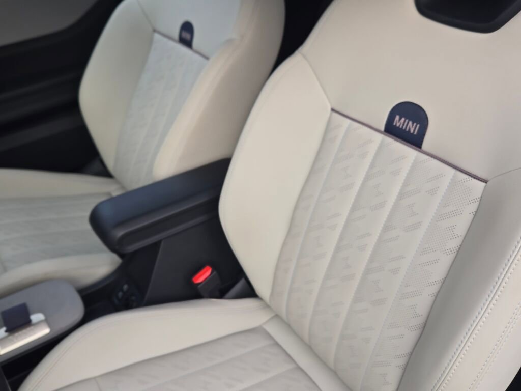 Used 2025 MINI Cooper S image 17