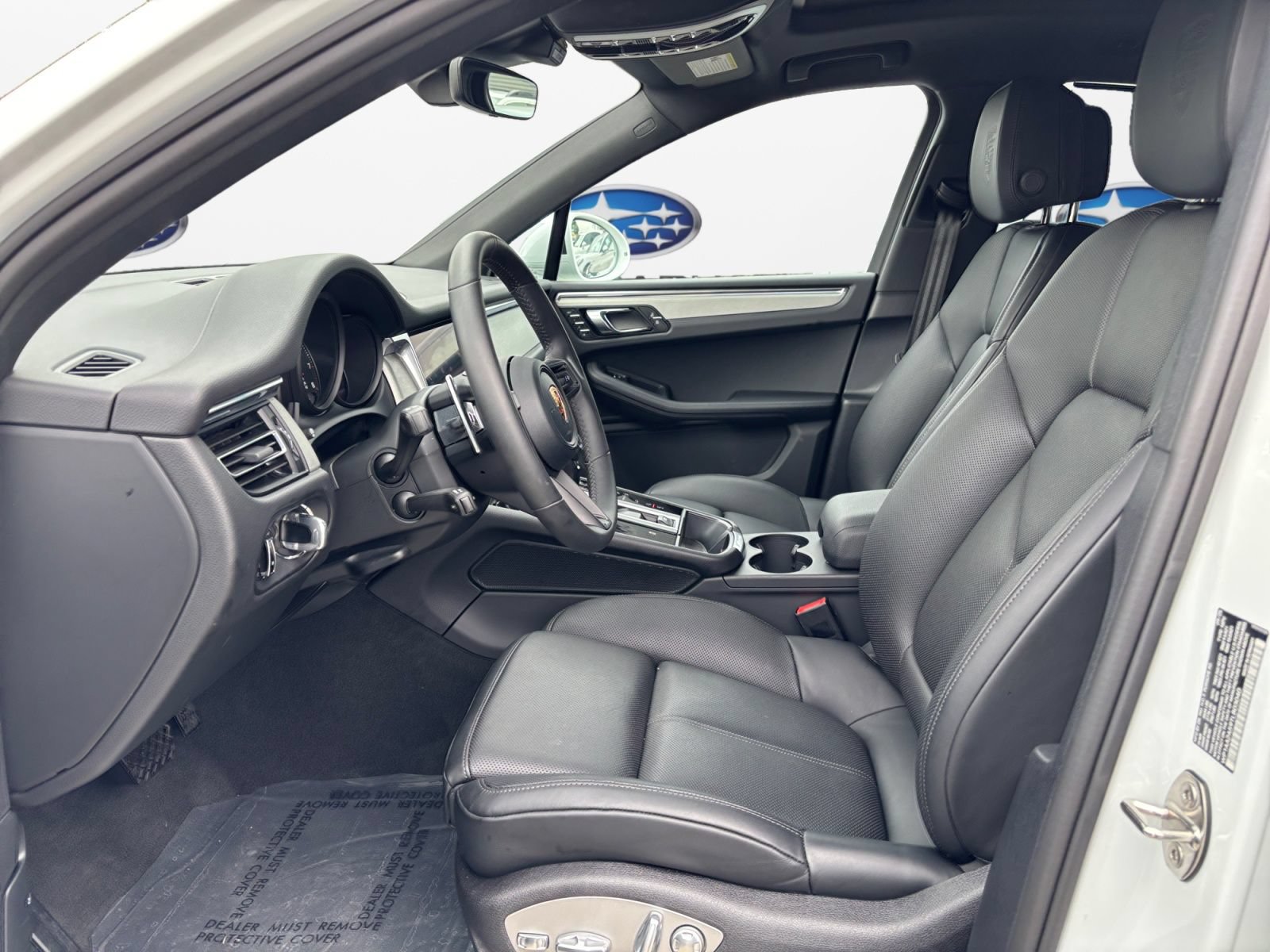Used 2026 Porsche Macan AWD/4WD image 10