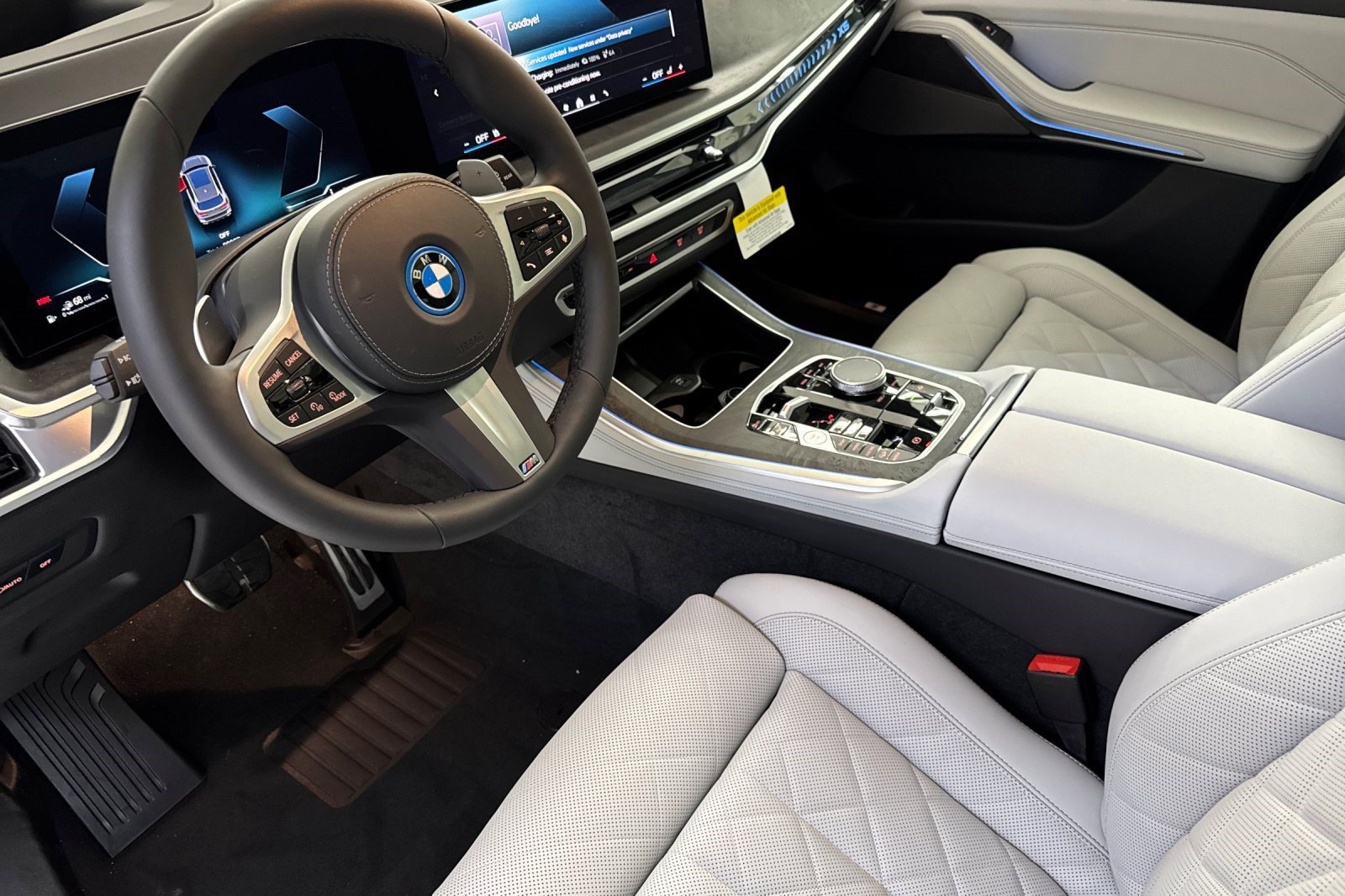 New 2026 BMW X5 xDrive50e w/ M Sport Package AWD/4WD image 4