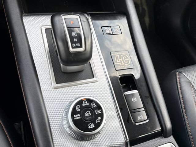 Used 2023 Mitsubishi Outlander SEL AWD/4WD image 34