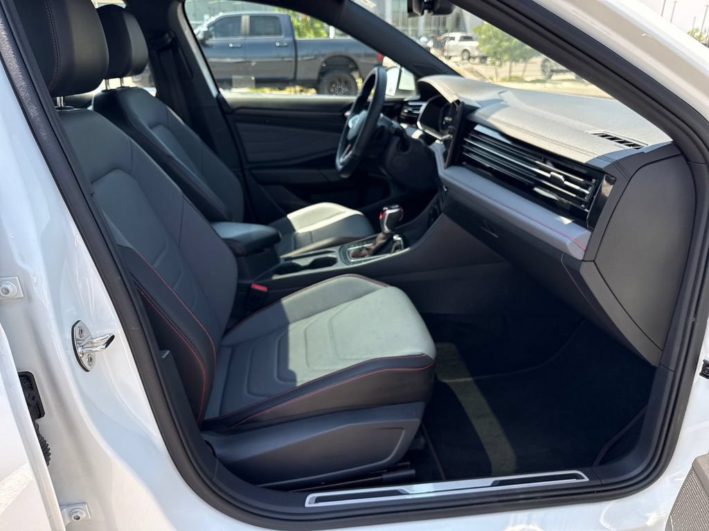 Used 2026 Volkswagen Jetta GLI Autobahn FWD image 28