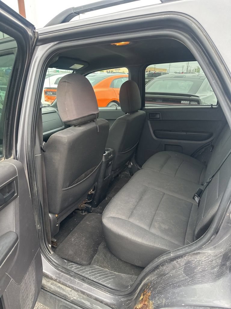 Used 2011 Ford Escape XLT w/ Class II Trailer Tow Pkg AWD/4WD image 17