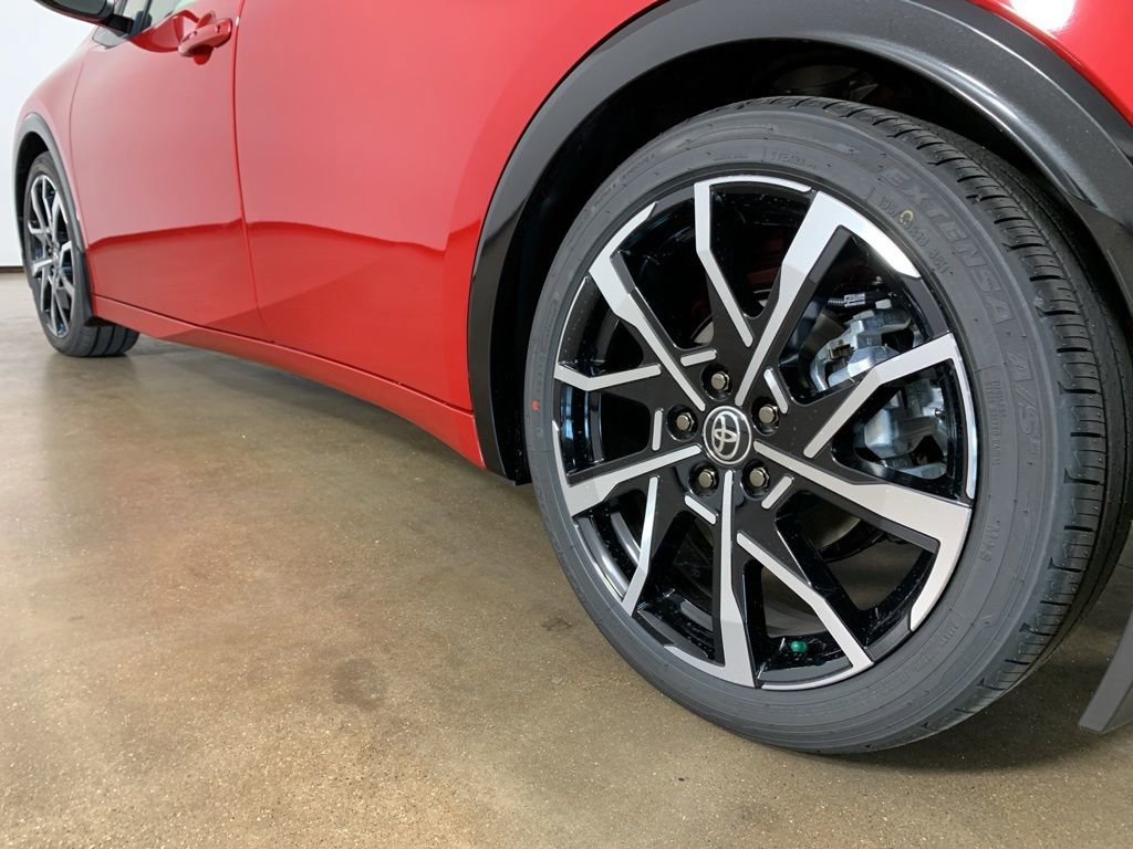 New 2026 Toyota Prius Plug-In Hybrid FWD image 15