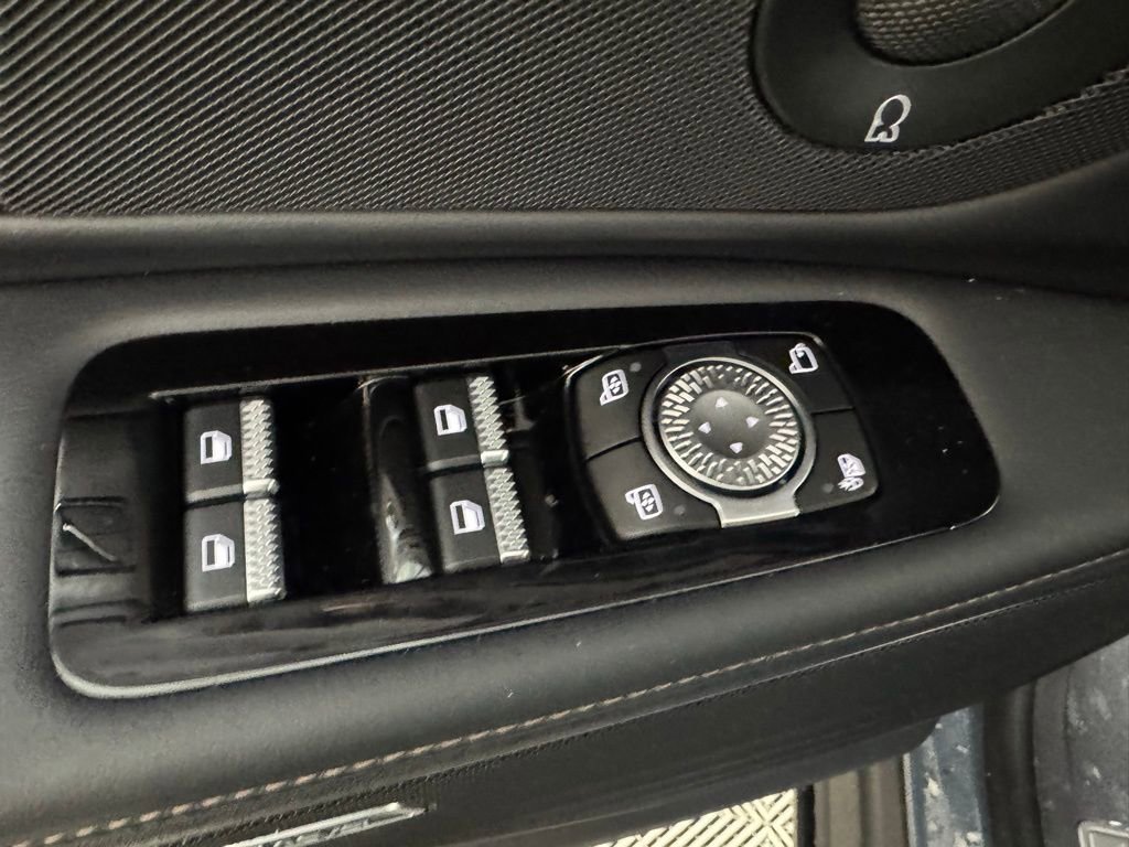 New 2025 Lincoln Nautilus Reserve w/ Jet Appearance Package AWD/4WD image 39