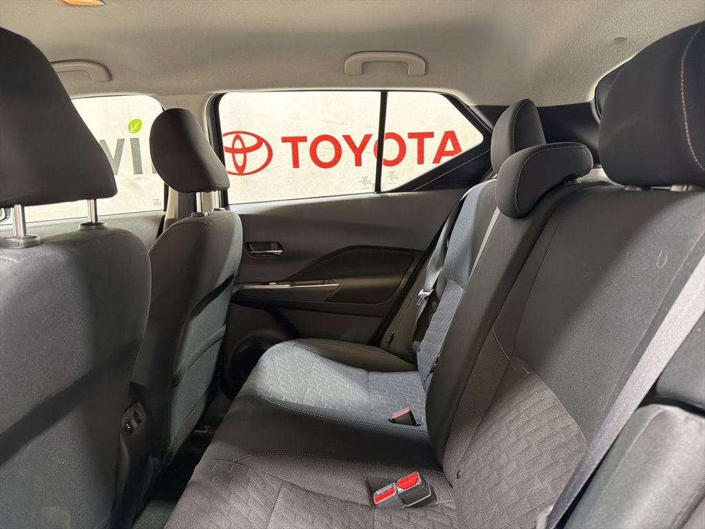 Used 2023 Nissan Kicks SV FWD image 18