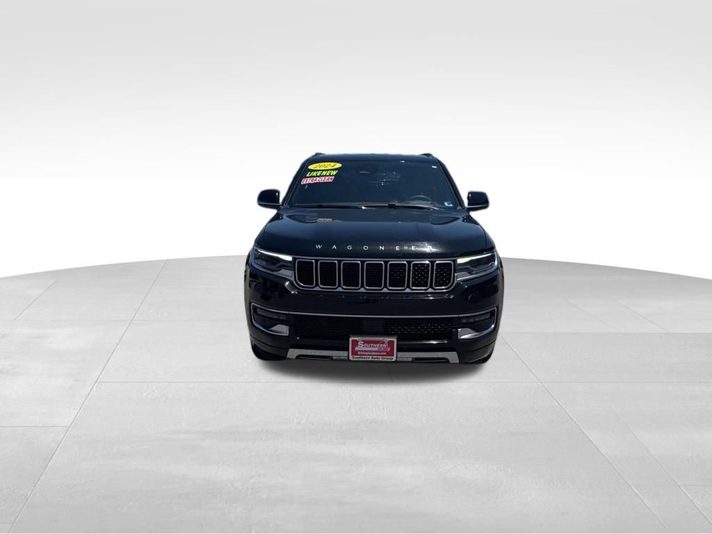 Used 2024 Jeep Wagoneer L Series III w/ Flexible Seating Group AWD/4WD image 9