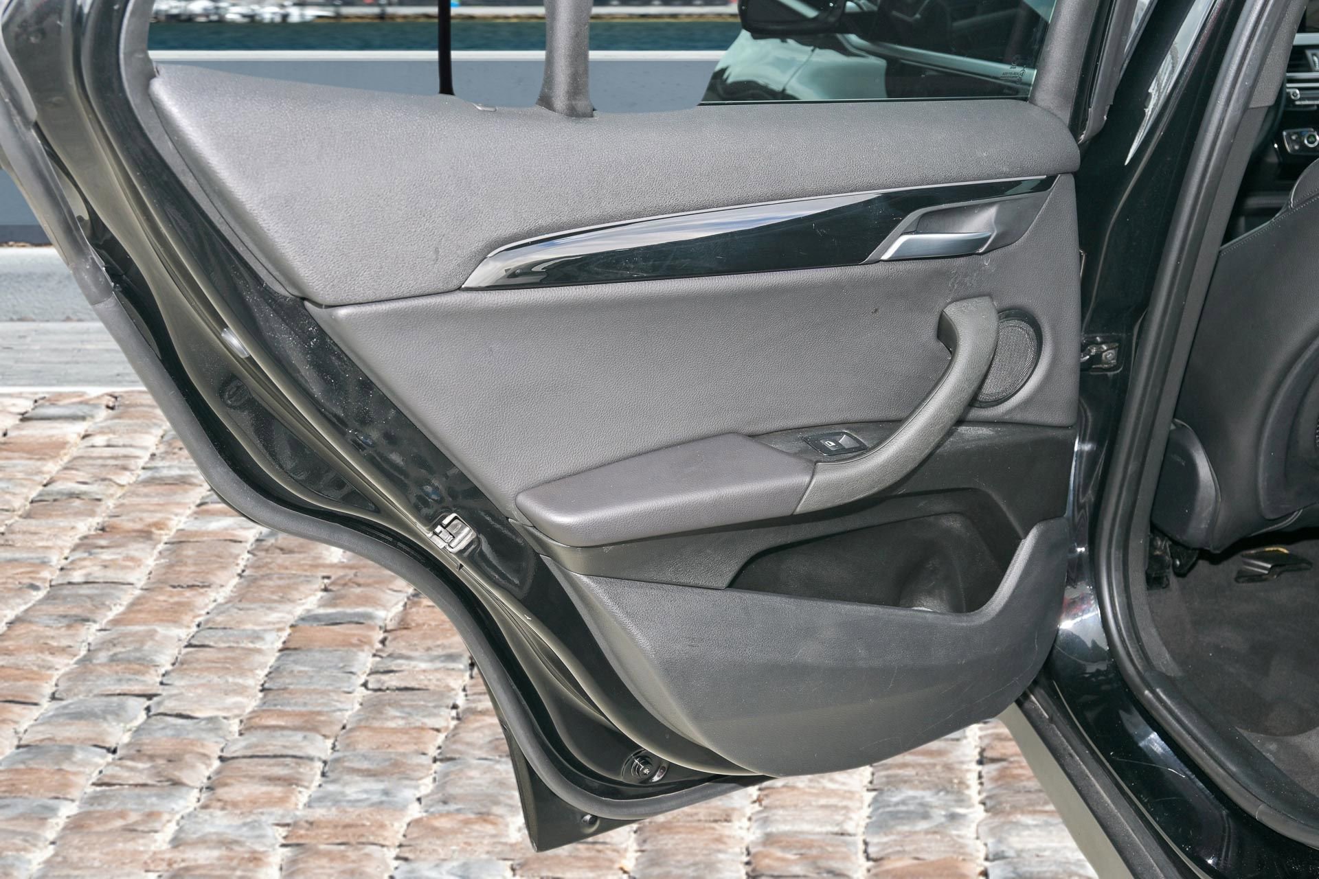 Used 2022 BMW X2 sDrive28i w/ Convenience Package image 16