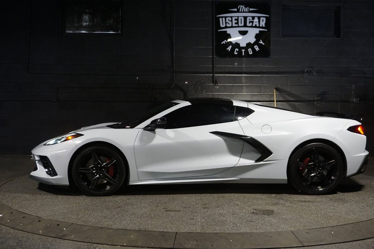 Used 2021 Chevrolet Corvette Stingray Preferred Cpe w/ Z51 Performance Package image 4