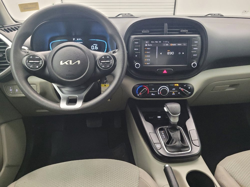 Used 2025 Kia Soul LX FWD image 22