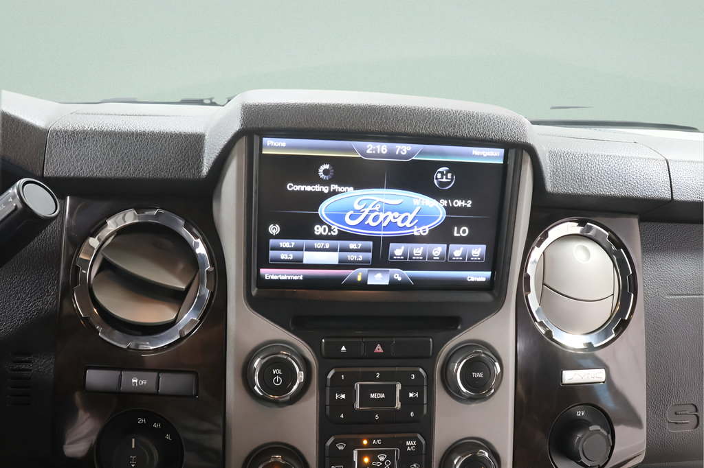 Used 2015 Ford F250 Platinum w/ Platinum Package AWD/4WD image 11