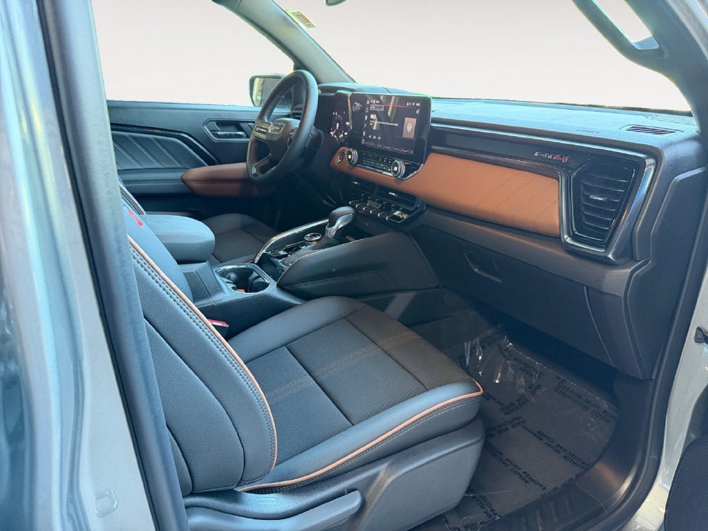 Used 2026 GMC Canyon AT4 AWD/4WD image 27