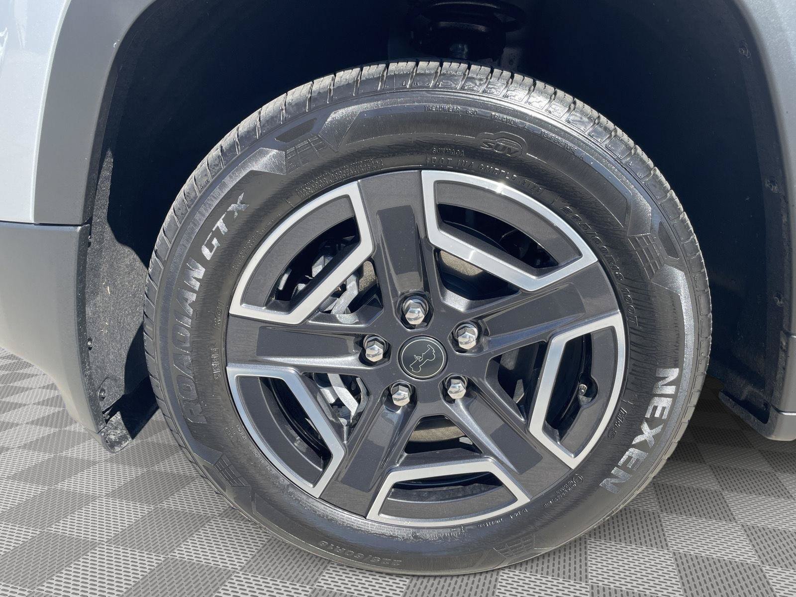 Used 2026 Jeep Cherokee Limited AWD/4WD image 21
