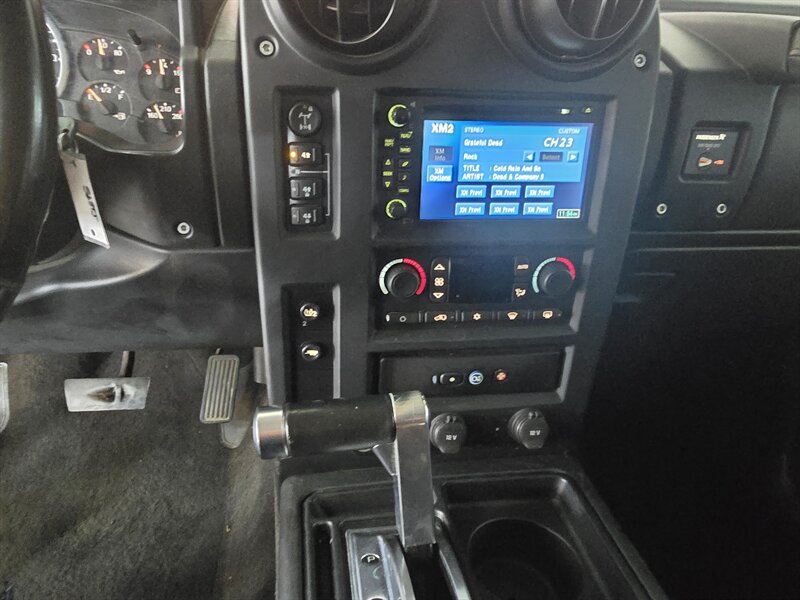 Used 2005 HUMMER H2 w/ Preferred Equipment Group AWD/4WD image 22