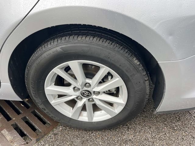 Used 2026 Toyota Camry LE FWD image 11