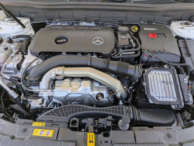 New 2026 Mercedes-Benz GLB 250 4MATIC image 16