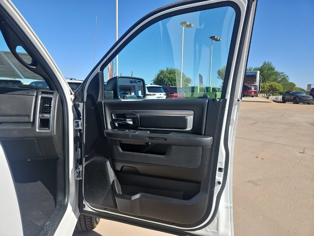 Used 2024 RAM 1500 Classic Warlock RWD image 15