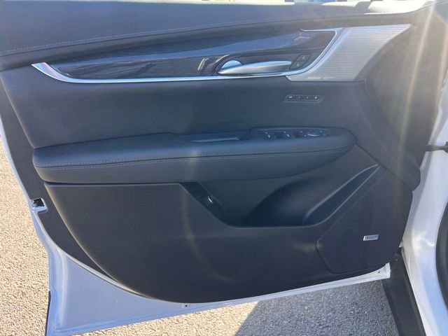 Used 2025 Cadillac XT5 Premium Luxury image 17