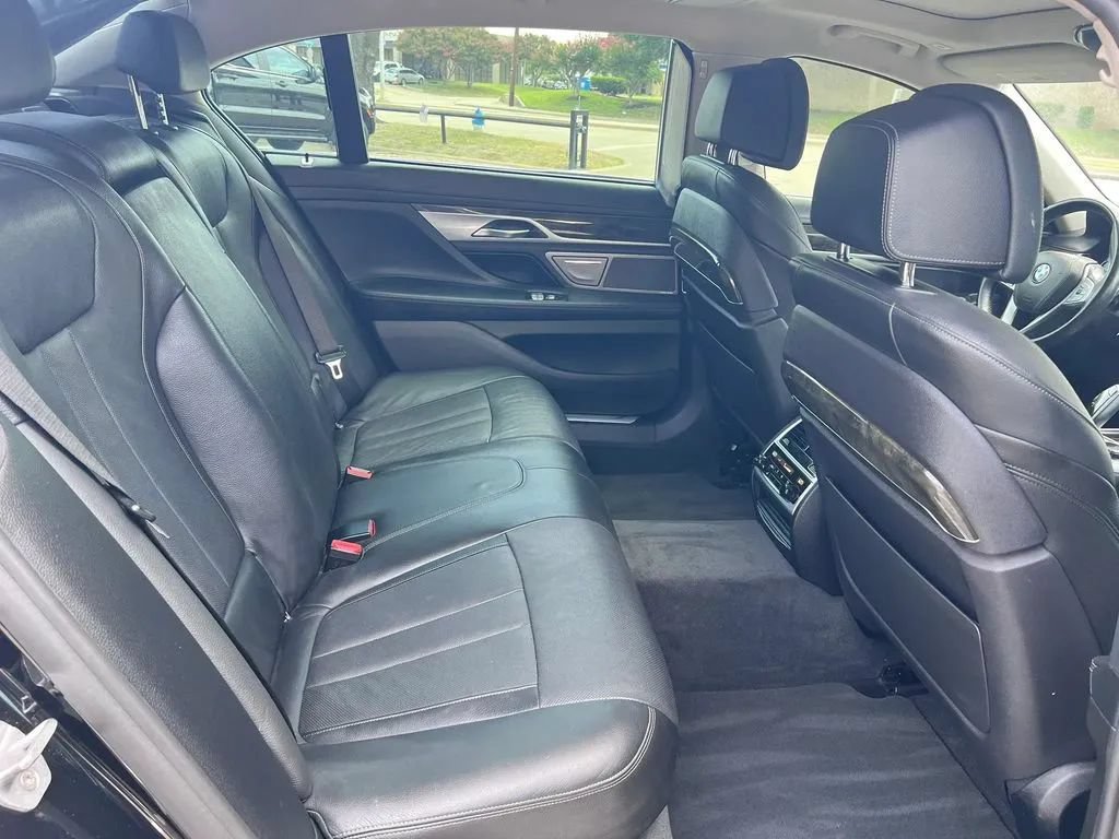 Used 2018 BMW 740i RWD image 49