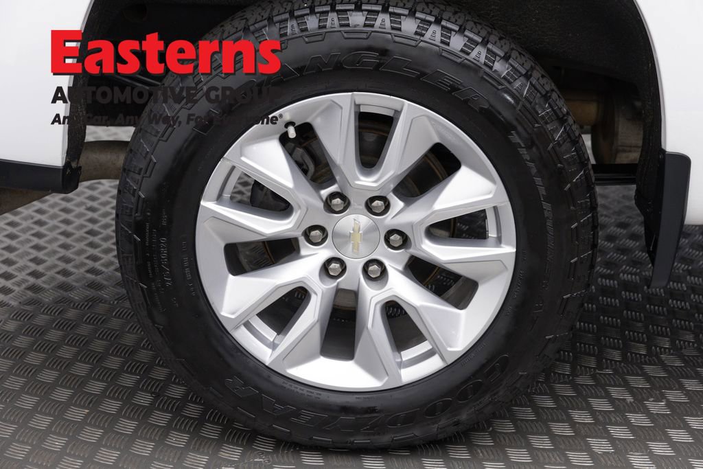 Used 2021 Chevrolet Silverado 1500 Custom w/ LPO, Dark Essentials Package AWD/4WD image 31